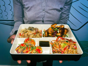 Cowa-Sake bento box