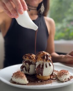 Vintage House Profiteroles